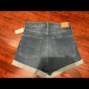 Aeropostale Size 6 new high waisted shorts